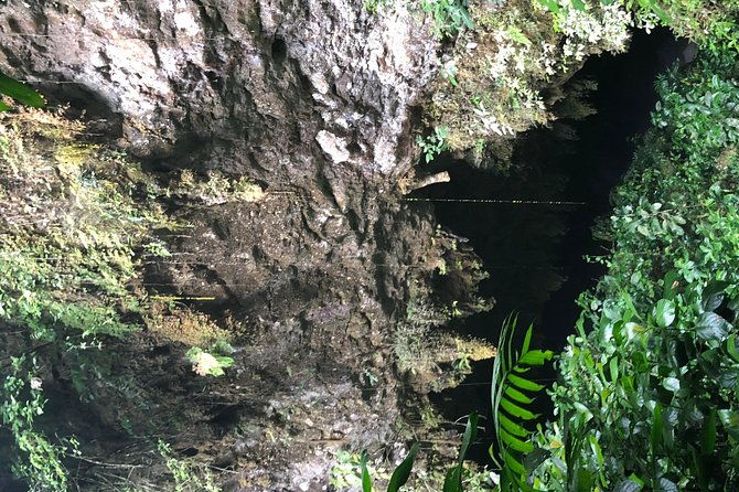 private-xunantunich-mayan-ruins-inland-blue-hole-tour-from-placencia