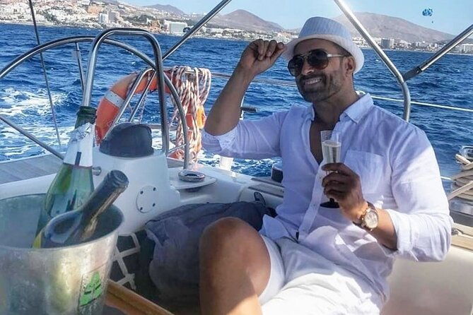 private-yacht-charter-voyage-food-drinks-included