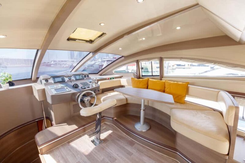 Private Yacht Cruising Rental from Dubai Marina - The Bottom Line: Who Will Love This Yacht Cruise?