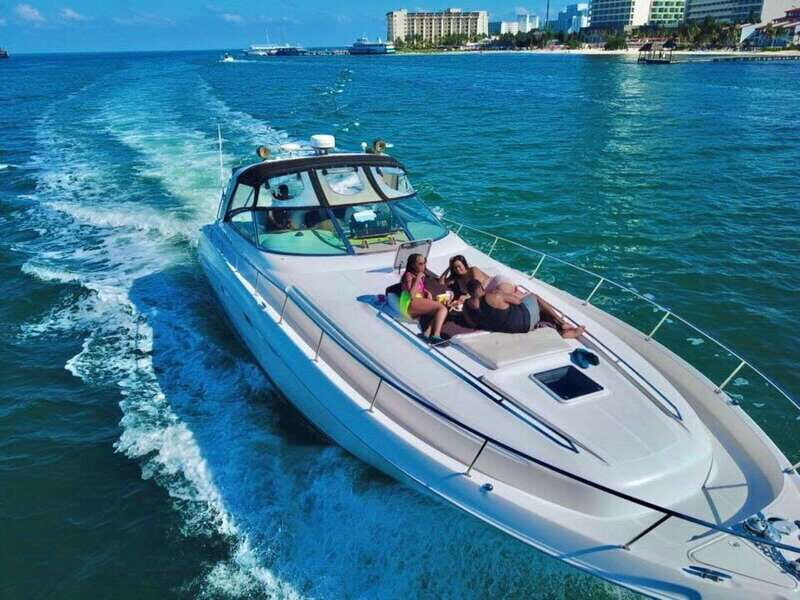Private yacht in Cancun for maximun 15 people - Introduction