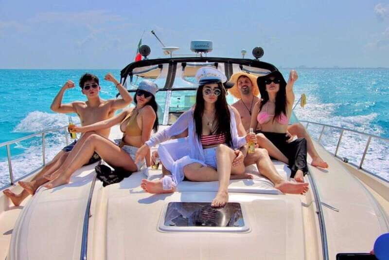 Private yacht in Cancun for maximun 15 people - Who This Tour Suits Best