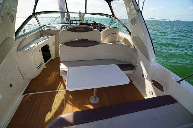 private-yacht-rental-in-miami-up-to-12-people-2