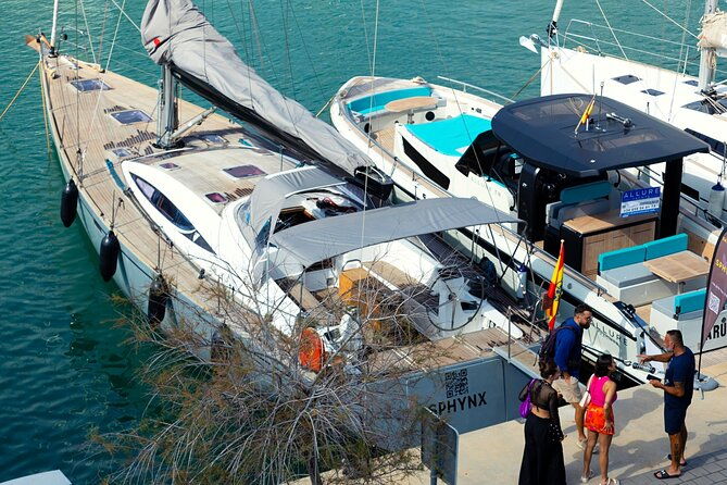 private-yacht-sailing-tours-in-barcelona