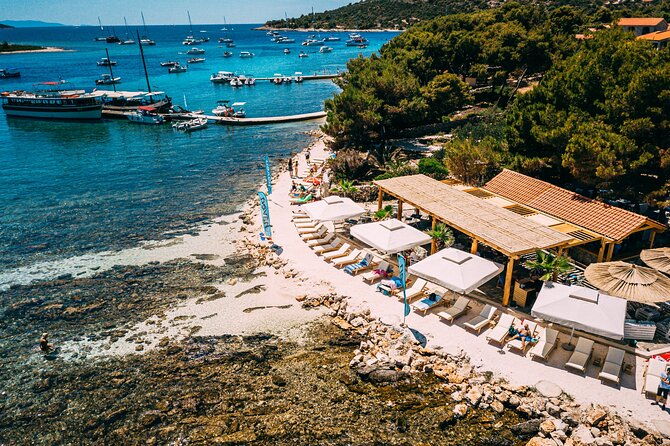 private-yacht-tour-blue-lagoon-with-snorkelling-from-split