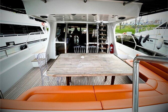 private-yacht-tour-on-bosphorus-istanbul