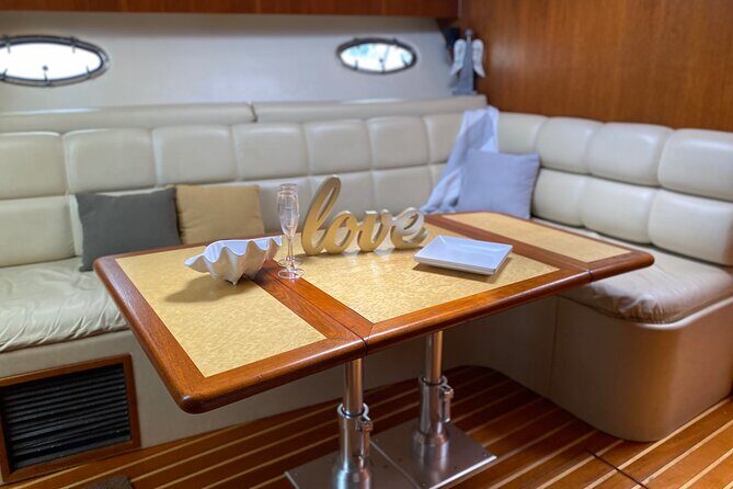 Private Yacht tour on Tahiti or Moorea lagoon - Who Should Book This Tour?