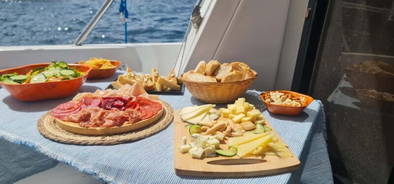 Private Yatch Amalfi Cinco - SHARED TOUR - An Overview of the Amalfi Cinco Experience