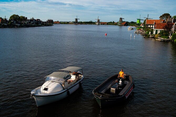 private-zaanse-schans-windmill-cruise-on-luxury-boat