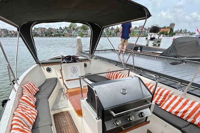 private-zaanse-schans-windmill-cruise-on-luxury-boat