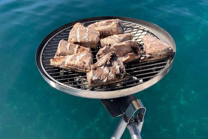 privatize-the-boat-for-half-a-day-with-family-friends