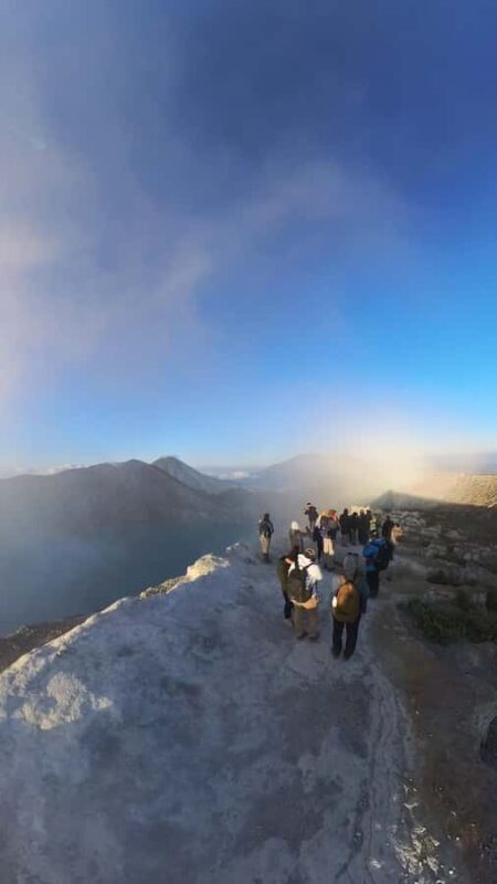 Probolinggo: Ijen Crater Blue Fire Tour with Transfer - Rest and Preparation in Banyuwangi