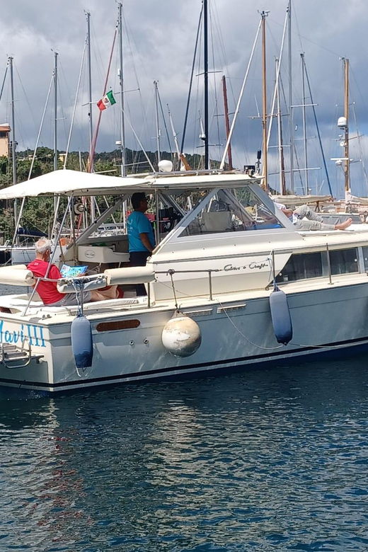 procida-boat-tour-around-the-island