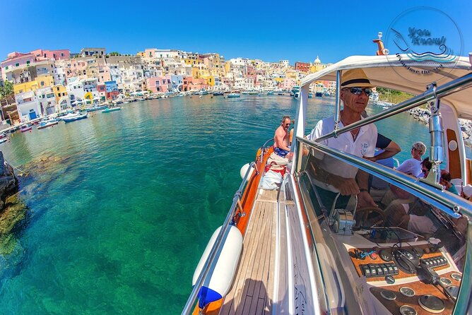 procida-boat-tour-from-ischia