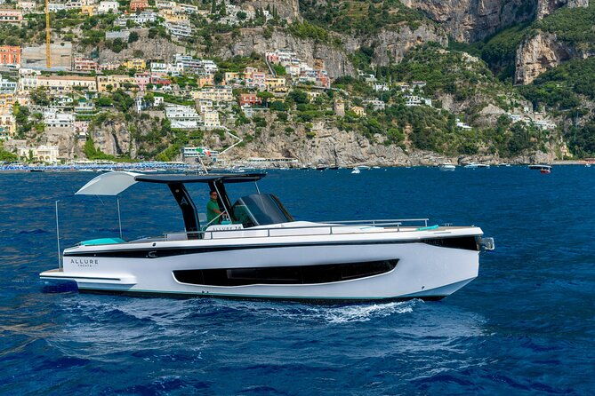 procida-island-private-tour-by-luxury-yacht