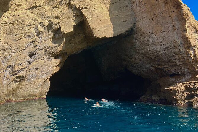 Procida Island Tour by Boat 2h 15m with Swimming and Underwater Photos - What Do Reviewers Say?