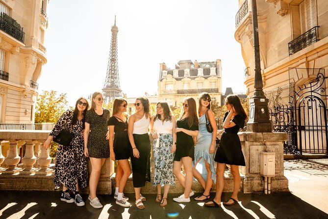 professional-eiffel-tower-photo-tour-with-vogue-photographer