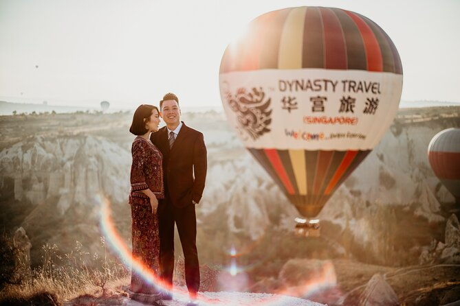 professional-photo-shoot-in-cappadocia-in-sunrise-with-hot-air-balloons