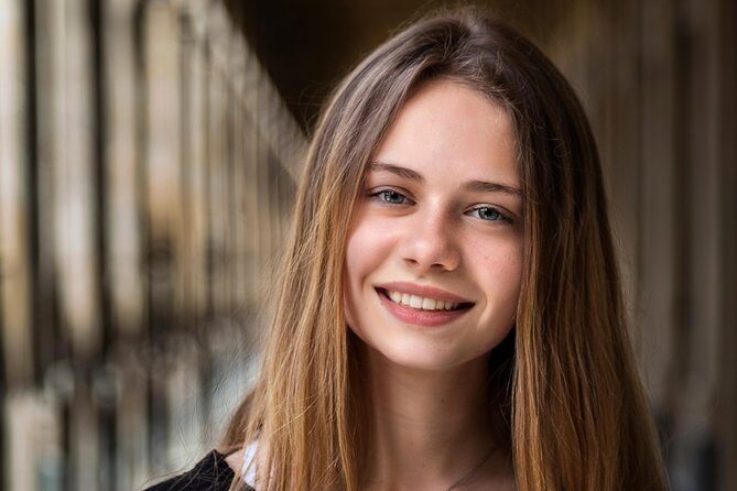 Professional Photo Shoot Walking Tour in Central Paris - FAQ