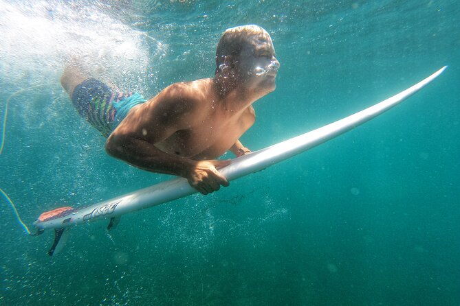 professional-surfing-lessons-in-jaco-beach