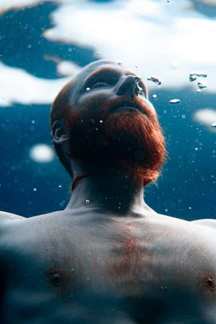 Professional underwater photo shoot in Radazul - An Authentic Underwater Photography Experience in Radazul