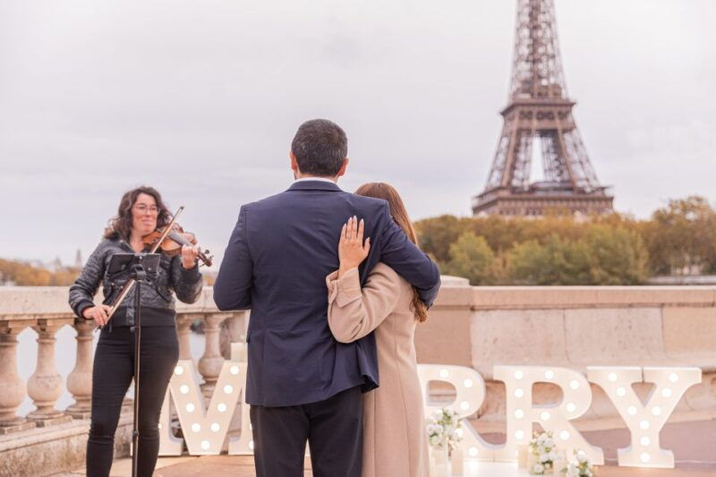 proposal-marry-me-big-letters-paris-proposal-planner