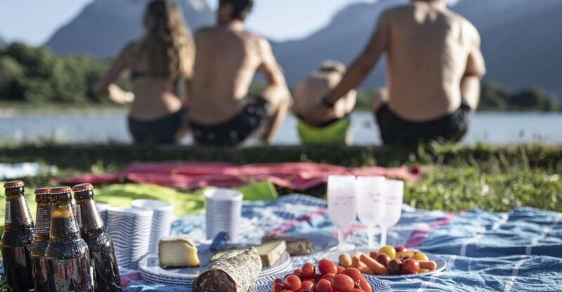 provencal-market-shopping-and-picnic-basket-at-the-lake