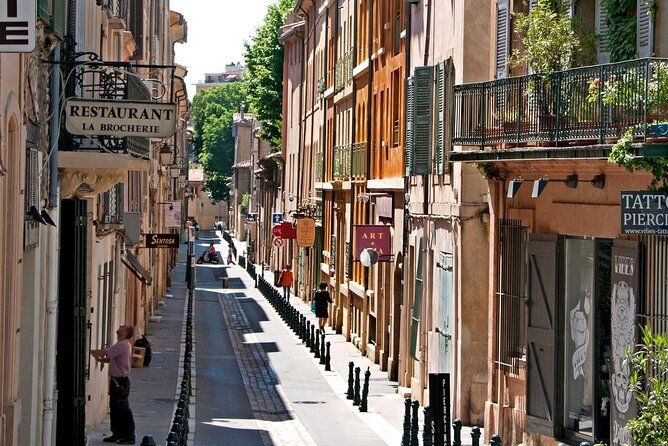 provence-vineyards-and-lavender-fields-private-day-trip