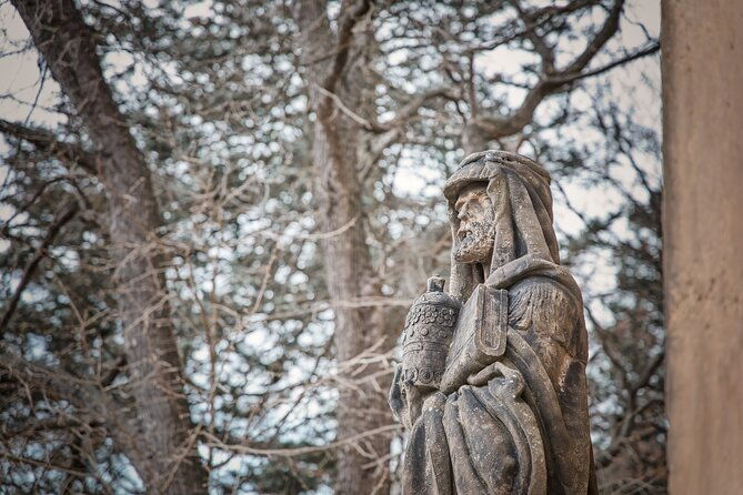psychiatric-hospital-abandoned-cemetery