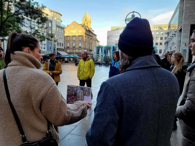 Pub crawl  experience Dortmund's beer culture - Key Points