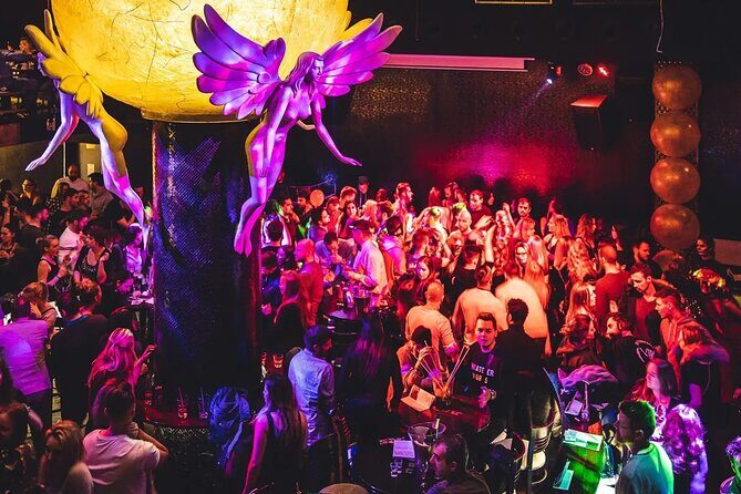 PUB CRAWL IN PRAGUE | Admission Ticket - A Closer Look at the Prague Pub Crawl Experience