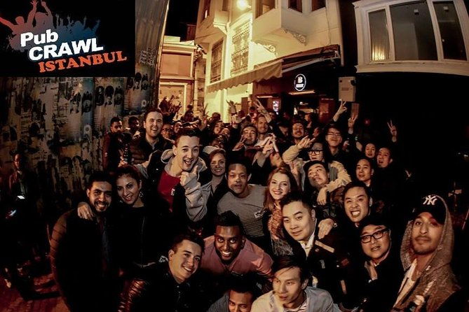 pub-crawl-istanbul-rooftop-parties-party-bus