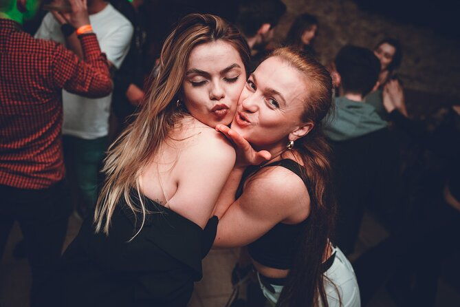 pub-crawl-unlimited-drinks-then-5-best-clubs-in-krakow-with-vip