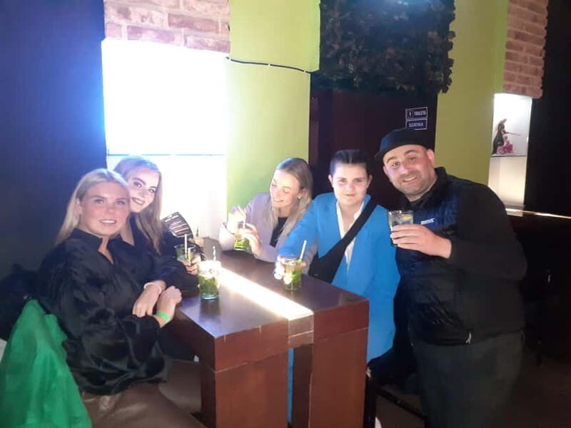 Pub Crawl with 1 hour open bar and 3 VIP clubs - FAQ