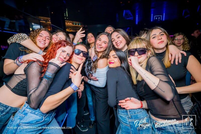pub-crawl-with-shots-and-night-club-i-prague