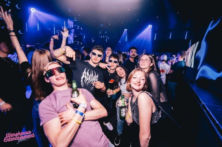 pub-crawl-with-shots-and-night-club-i-prague