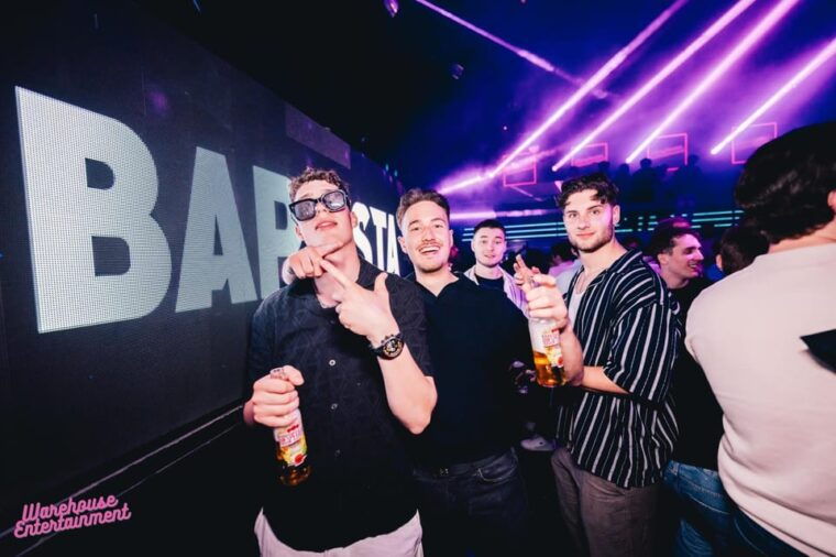 pub-crawl-with-shots-and-night-club-i-prague