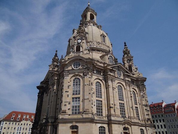 Public guided tour of the old town including a tour of the Frauenkirche - Key Points