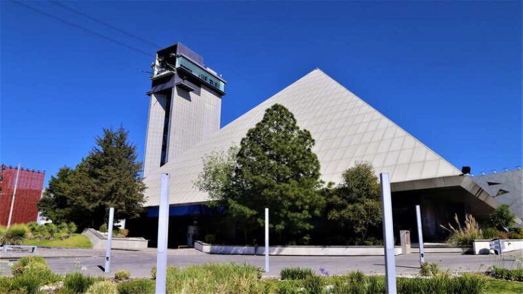 puebla-hop-on-hop-off-city-tour-and-michin-aquarium