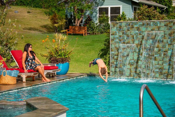 pueo-farm-private-tour-upcountry-maui-hawaii