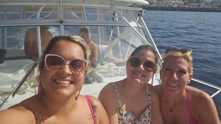 puerto-colon-coastal-boat-cruise-with-swimming-and-snacks