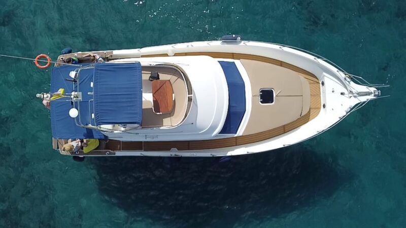puerto-colon-shared-private-boat-trip-with-snack-drinks