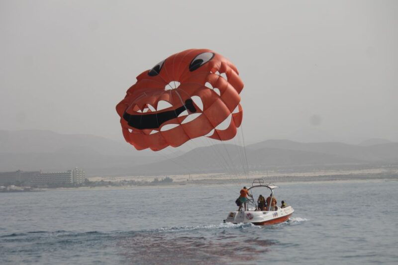 puerto-del-carmen-10-minute-parasailing-expereince