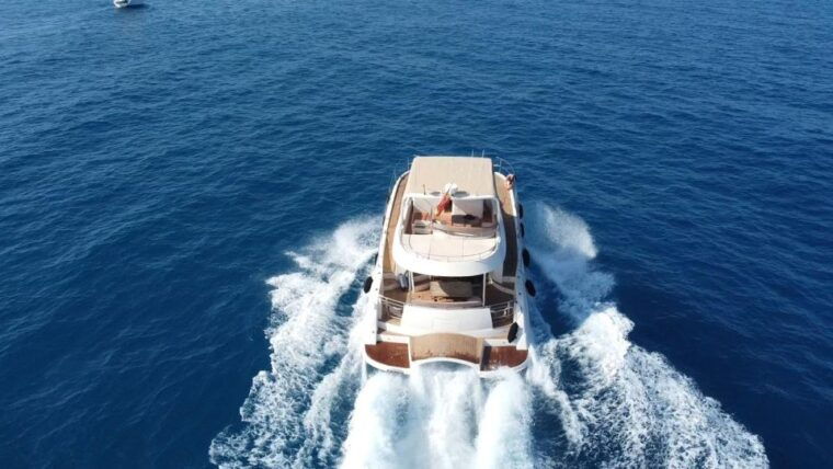 puerto-del-carmen-catamaran-trip-with-water-sports