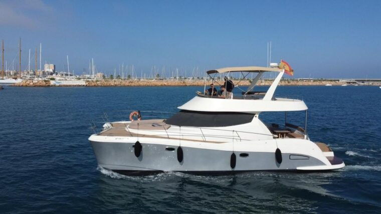puerto-del-carmen-catamaran-trip-with-water-sports