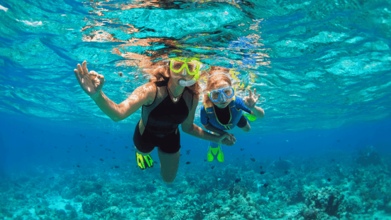 puerto-del-carmen-snokel-tour-with-an-instructor