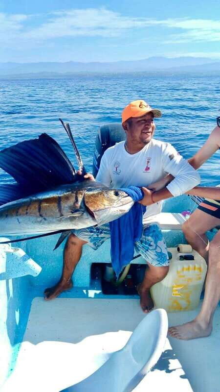 Puerto Escondido: Fishing Boat Trip with Buffet Lunch - What’s Included and What to Bring