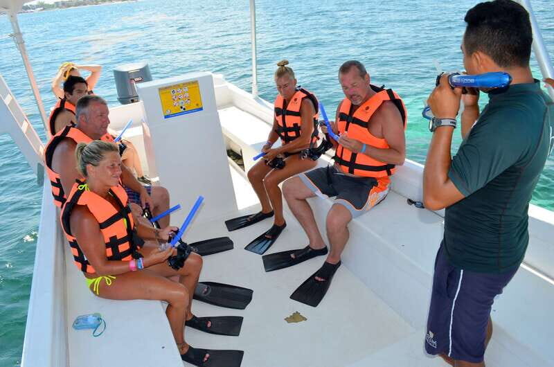 Puerto Morelos: Catamaran Sail & Snorkeling - Key Points