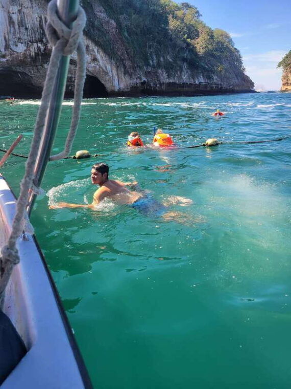 puerto-vallarta-3-hour-whale-watching-and-snorkeling