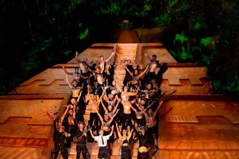 Puerto Vallarta: Dinner Cruise with Buffet & Live Dance Show - What the Reviews Reveal