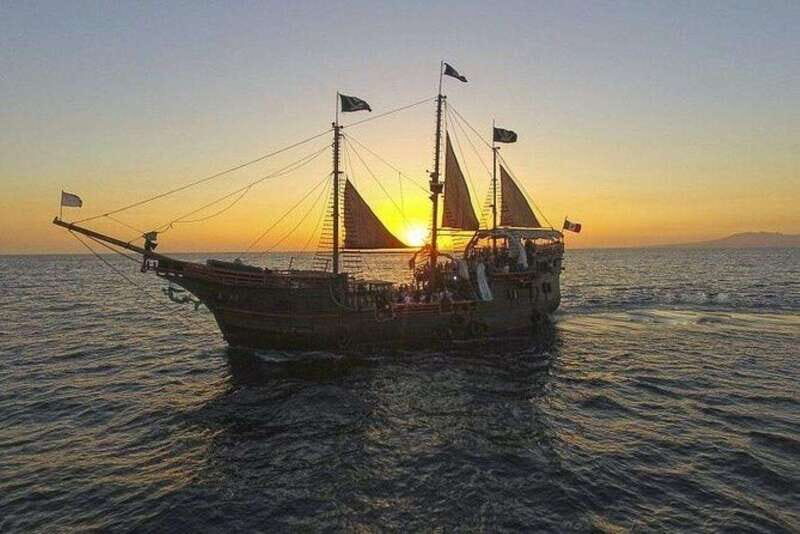Puerto Vallarta: Fireworks and Dinner on the Bay - Setting Sail in Banderas Bay